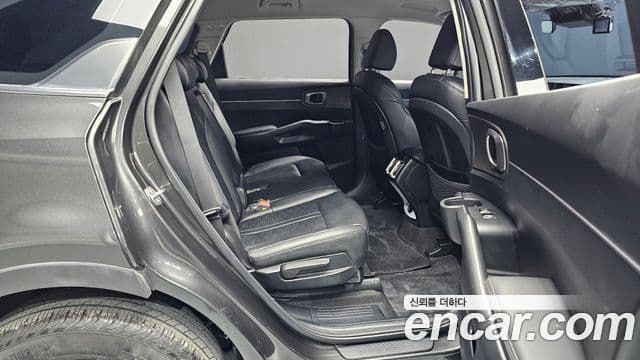 Kia Sorento 2023 — Şəkil 12/20