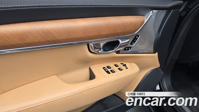Volvo S90 2020 — ფოტო 30/33