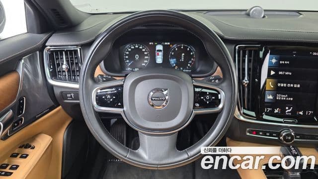 Volvo S90 2020 — ფოტო 32/33