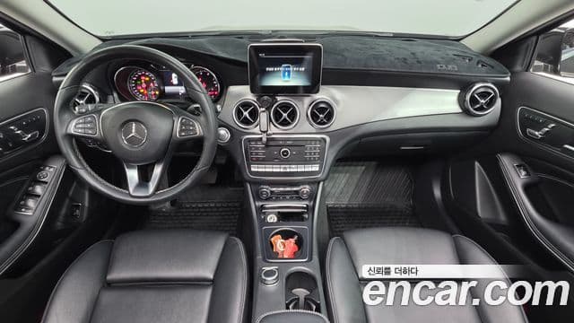 Mercedes-Benz GLA-Class 2018 — ფოტო 7/20