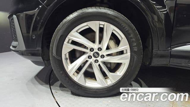 Audi Q7 2022 — Şəkil 5/20