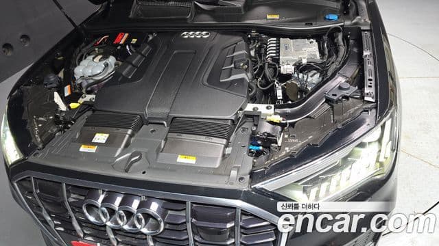 Audi Q7 2022 — Şəkil 6/20