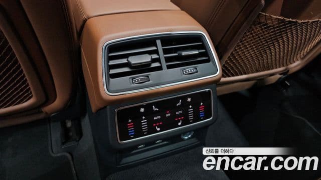 Audi A6 2022 — ფოტო 17/20