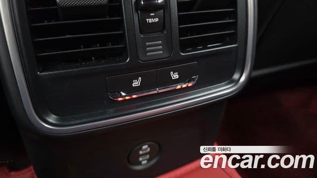 Porsche Macan 2024 — Фото 18/20