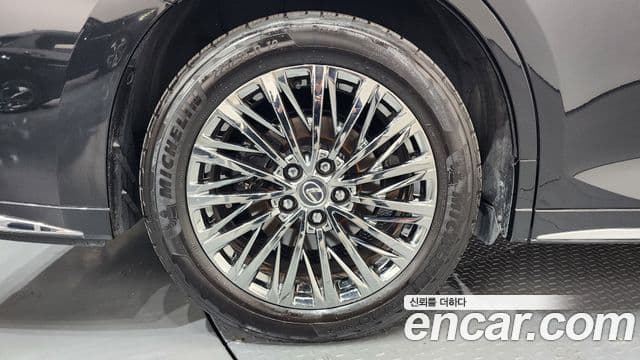Lexus LM 2025 — Photo 26/44