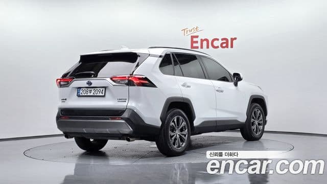 Toyota RAV4 2024 — ფოტო 2/20