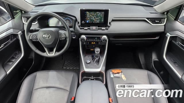 Toyota RAV4 2024 — ფოტო 7/20