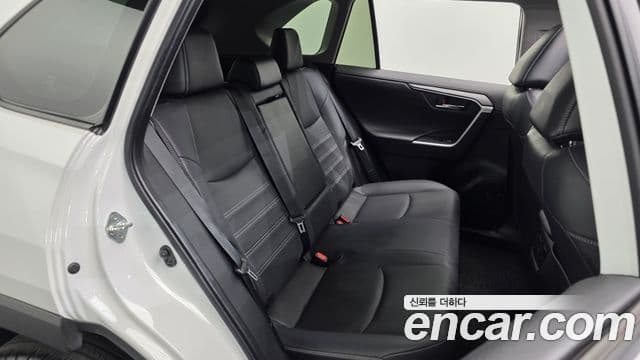 Toyota RAV4 2024 — ფოტო 11/20