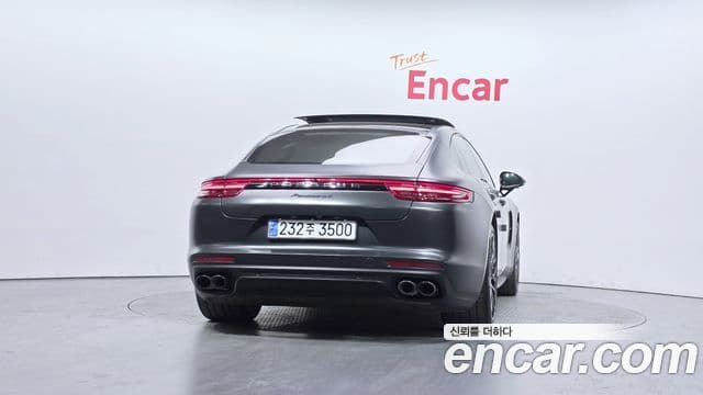 Porsche Panamera 2018 — Photo 13/20
