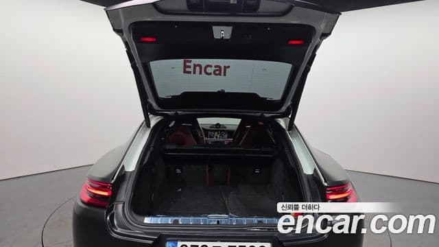 Porsche Panamera 2018 — Photo 20/20