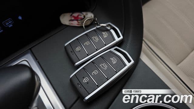 Genesis G70 2019 — Photo 20/35