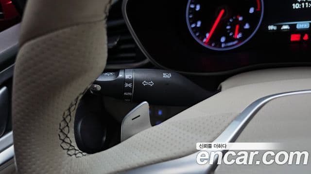 Genesis G70 2019 — Photo 17/35