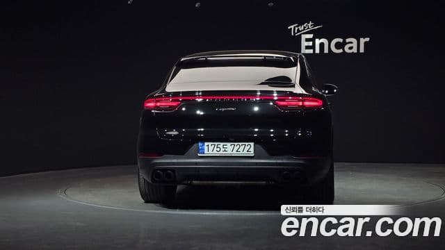Porsche Cayenne 2023 — ფოტო 4/20