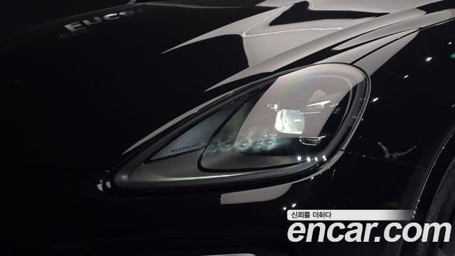 Porsche Cayenne 2023 — ფოტო 9/35