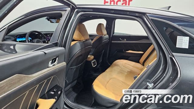 Kia K5 2022 — ფოტო 10/20