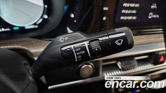 Kia K5 2022 — ფოტო 28/30