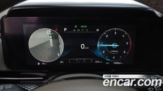Kia Carnival 2021 — ფოტო 8/20