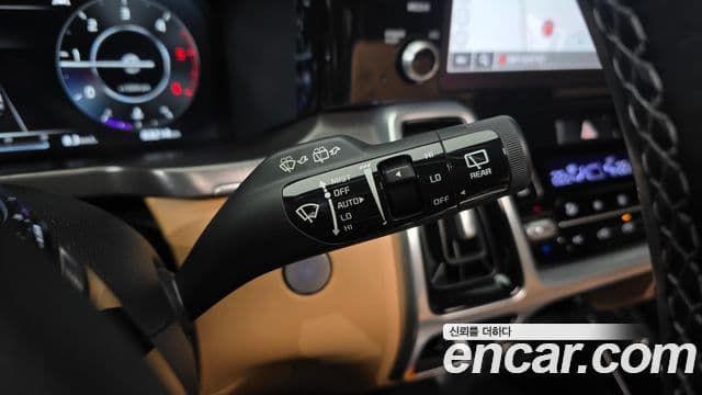 Kia Sorento 2021 — ფოტო 17/20