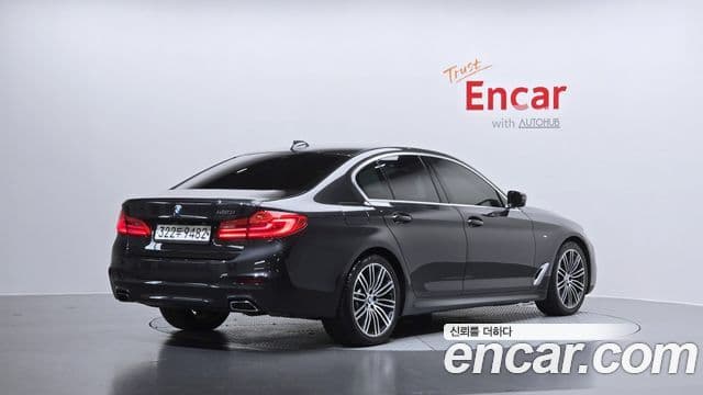 BMW 5 Series 2019 — Şəkil 2/20