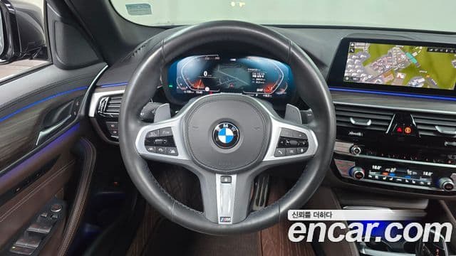 BMW 5 Series 2019 — Şəkil 13/20