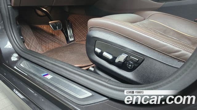BMW 5 Series 2019 — Şəkil 18/20