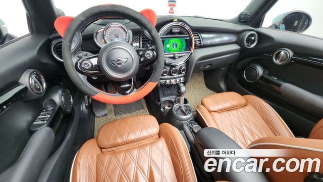 Mini Cooper S Convertible 2018 — ფოტო 19/31
