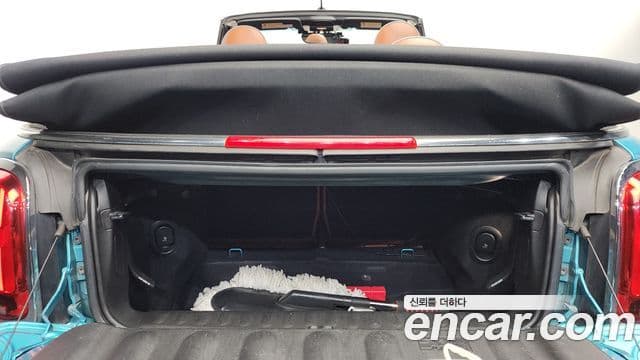 Mini Cooper S Convertible 2018 — ფოტო 27/31