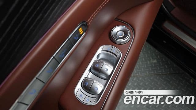 Genesis G90 2022 — Şəkil 28/34