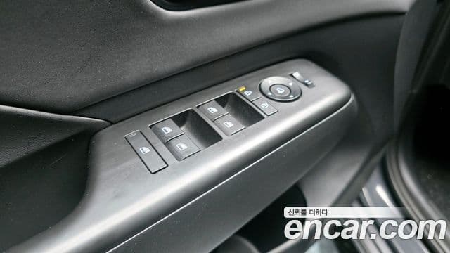 Hyundai Kona 2023 — Şəkil 13/20