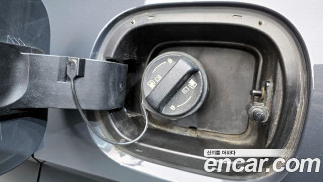 Hyundai Kona Hybrid 2023 — Photo 27/33