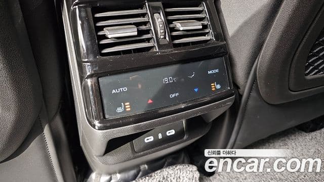 Renault Samsung Grand Koleos 2024 — ფოტო 8/20