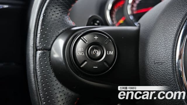 Mini Cooper S Countryman 2018 — Şəkil 19/20