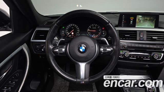 BMW 3 Series 2018 — Фото 14/20