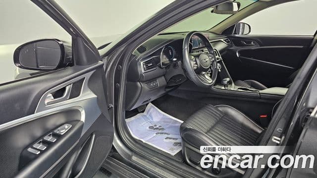 Genesis G70 2021 — ფოტო 8/20