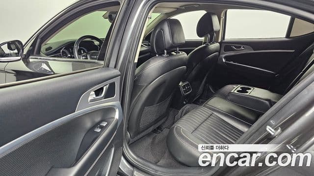 Genesis G70 2021 — ფოტო 11/20