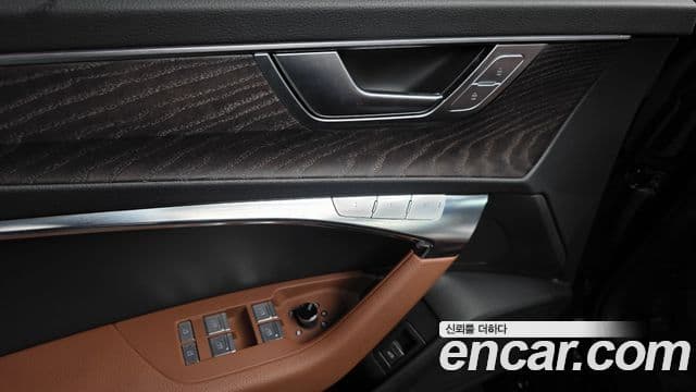 Audi A6 2023 — ფოტო 14/20