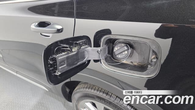 Kia Sorento 2023 — ფოტო 4/34