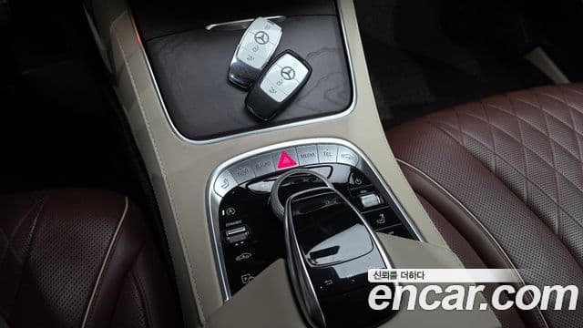 Mercedes-Benz S-Class 2019 — Şəkil 16/30
