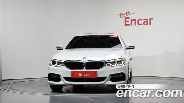 BMW 5 Series 2018 — ფოტო 3/20