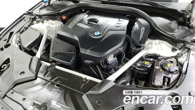 BMW 5 Series 2018 — ფოტო 6/20