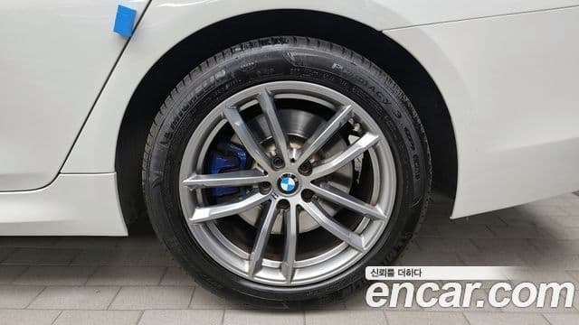 BMW 5 Series 2018 — Şəkil 36/36