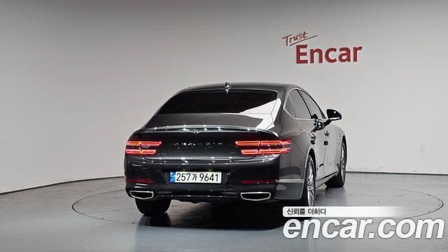 Genesis G80 2023 — ფოტო 17/20