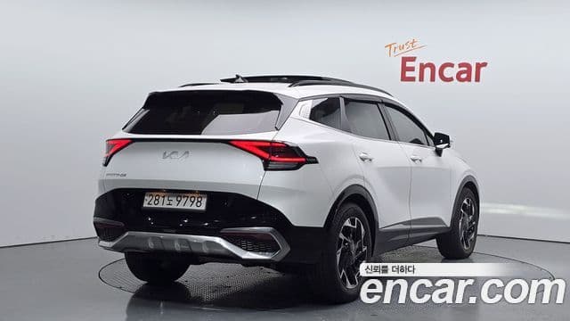 Kia Sportage 2022 — ფოტო 2/20