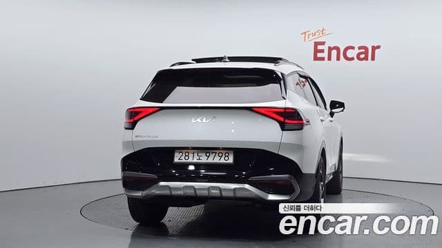 Kia Sportage 2022 — ფოტო 4/20