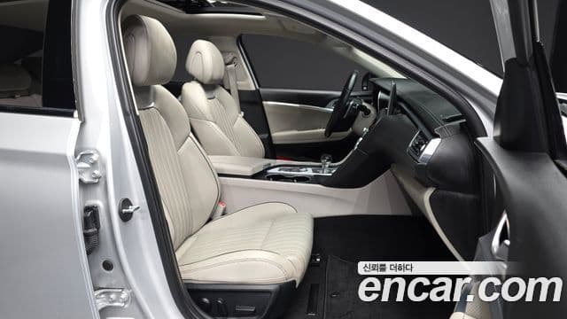 Genesis G70 2018 — ფოტო 11/20