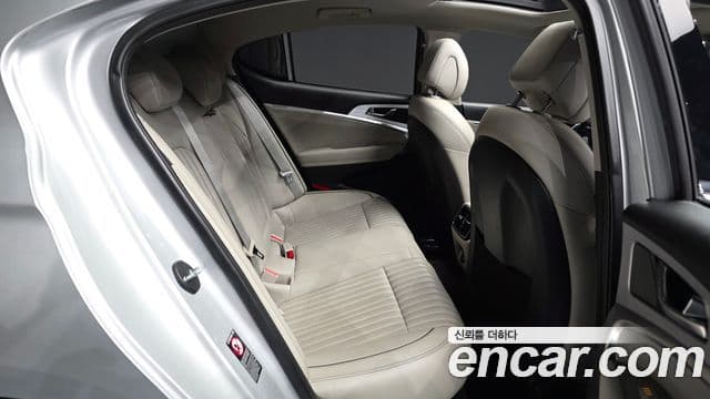 Genesis G70 2018 — ფოტო 12/20
