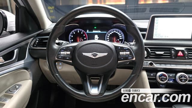 Genesis G70 2018 — ფოტო 13/20
