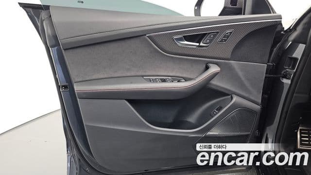 Audi RSQ8 2025 — Photo 29/36