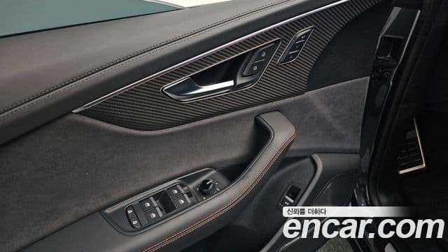 Audi RSQ8 2025 — Photo 5/36