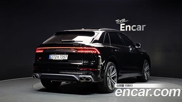 Audi Q7 2023 — ფოტო 2/20